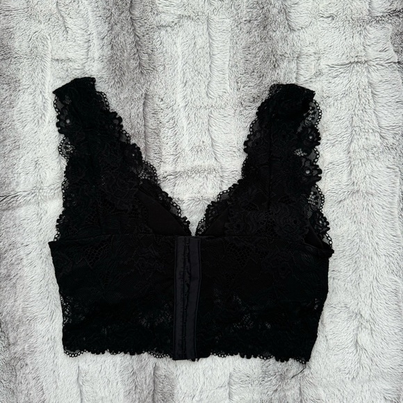 Sequin Lace Crop Top - Picture 4 of 5